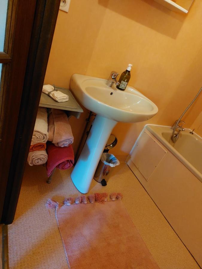 Chambre Familiale Treignac Екстериор снимка