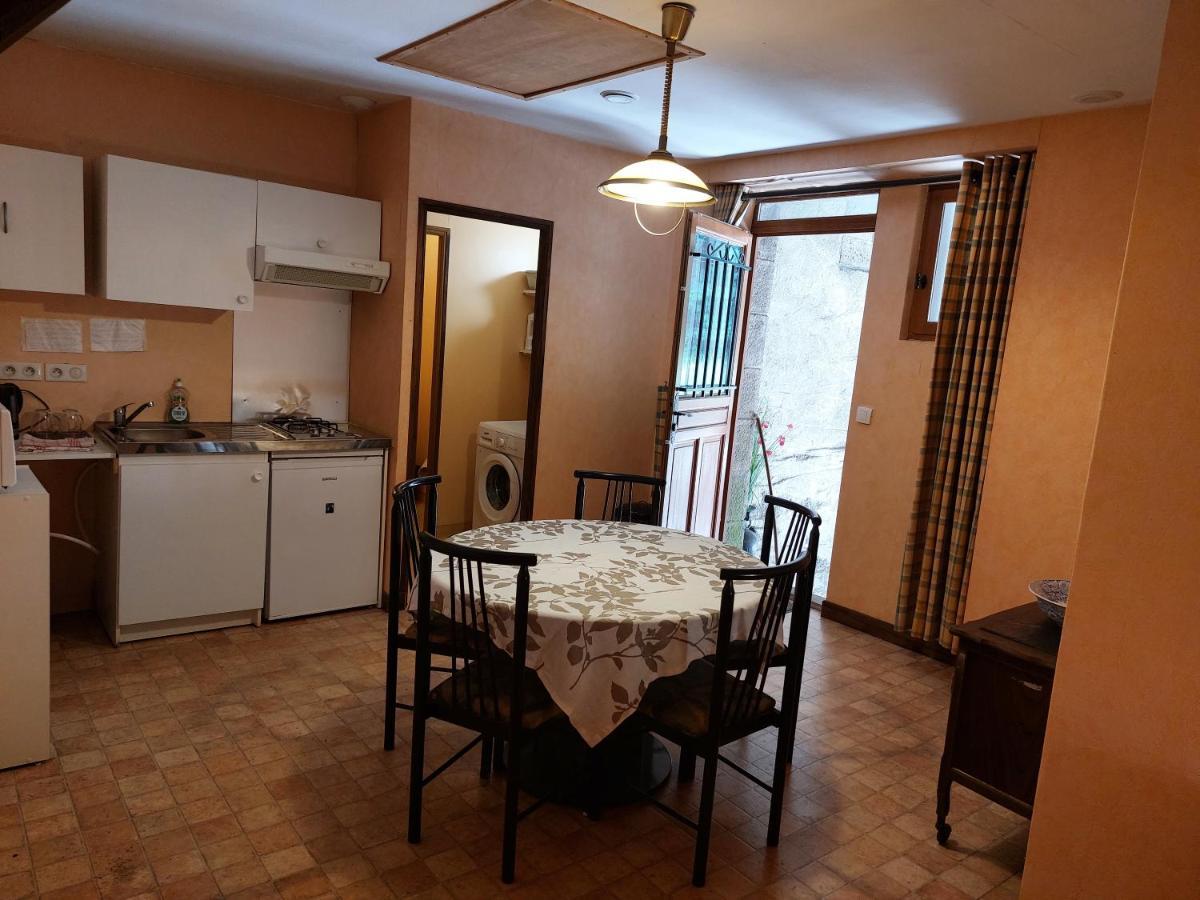 Chambre Familiale Treignac Екстериор снимка